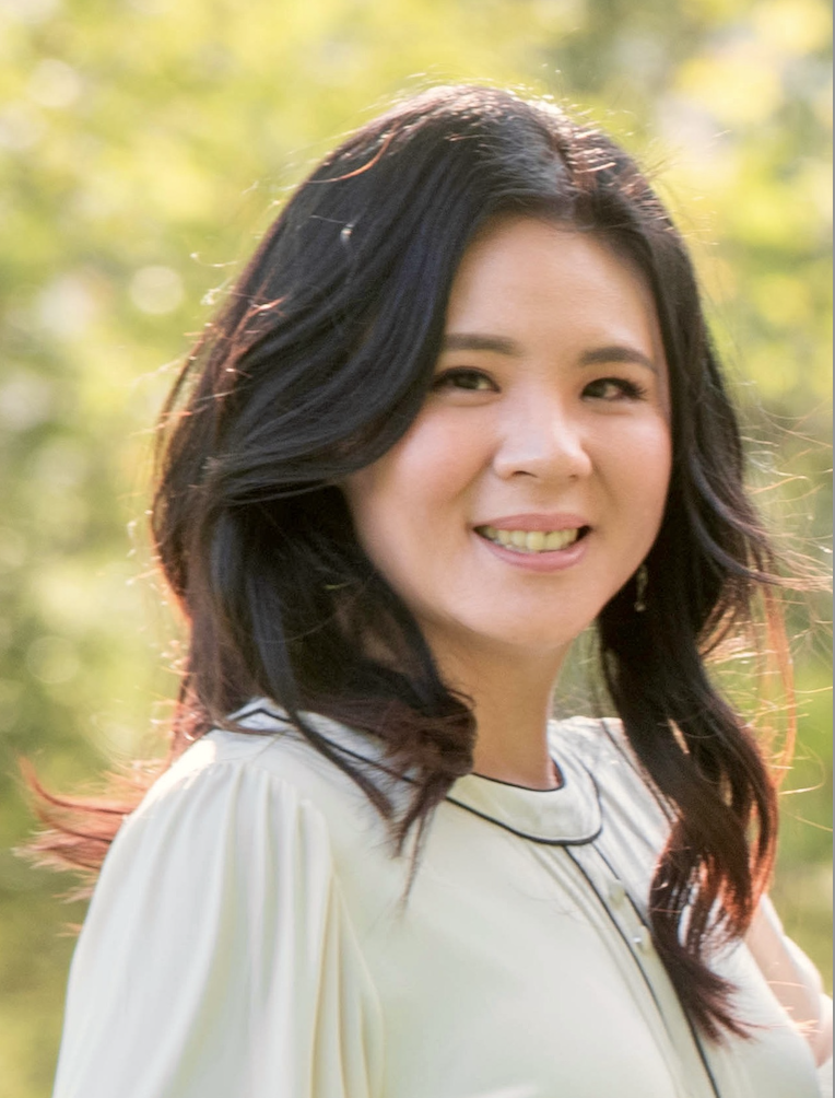 Shaw-Portrait-2021_Crop