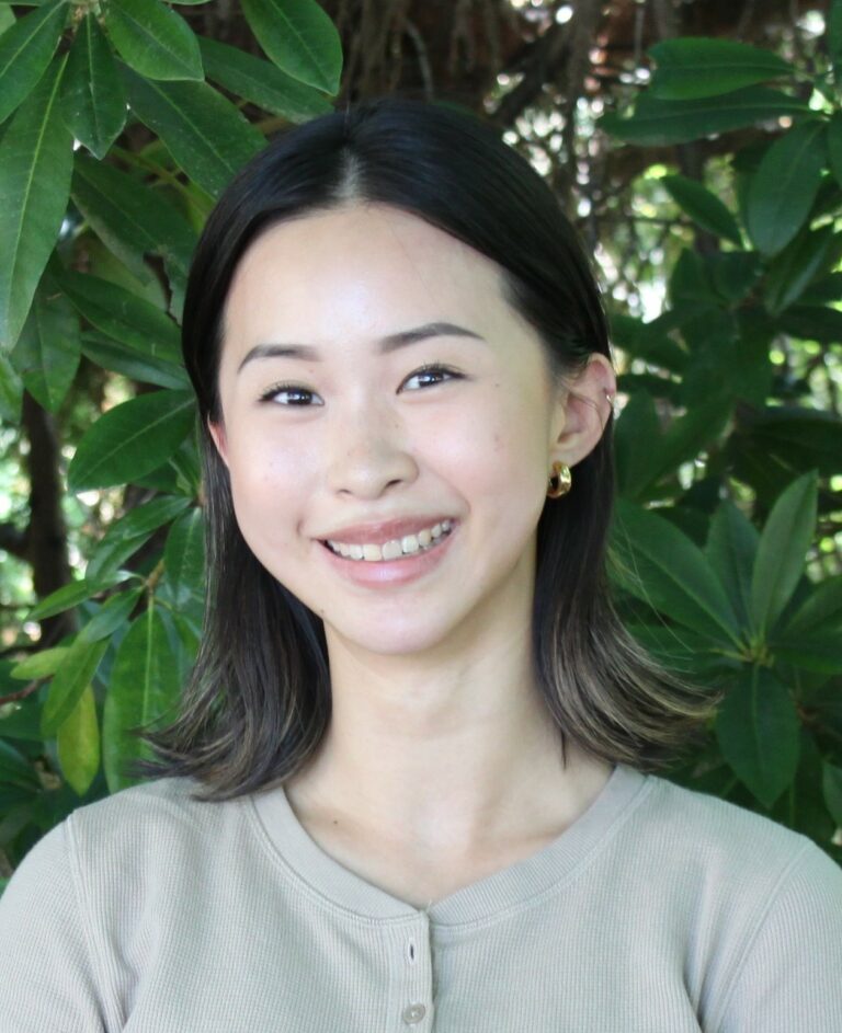 Betty headshot cropped