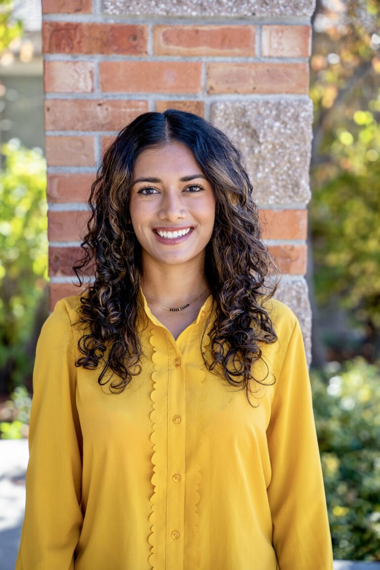 Neha headshot